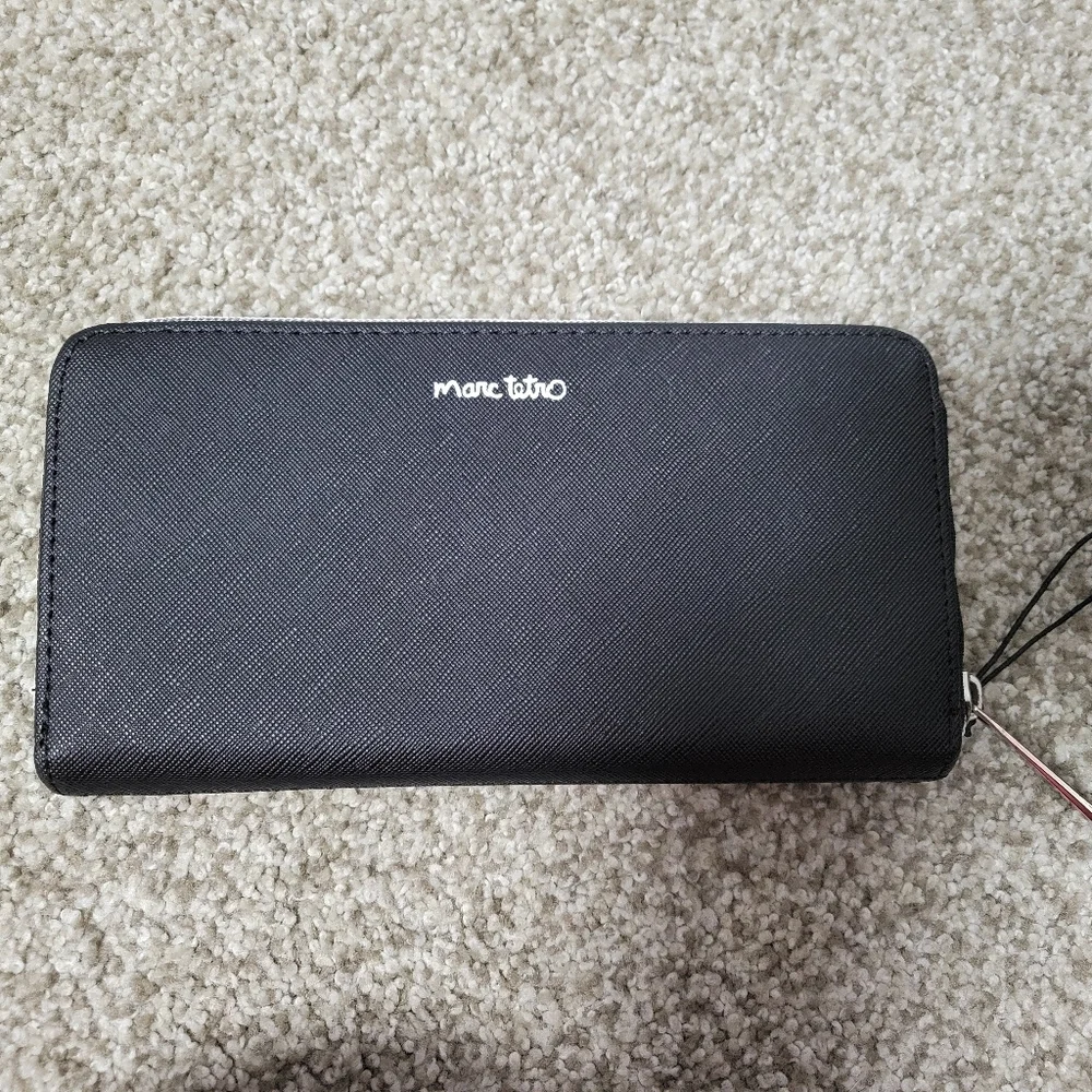 Marc Tetro All Dogs Zip Around Black Wallet